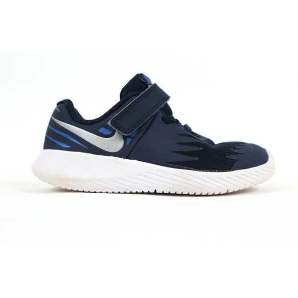 Nike Other - NIKE STAR RUNNER SNEAKER, SIZE 9